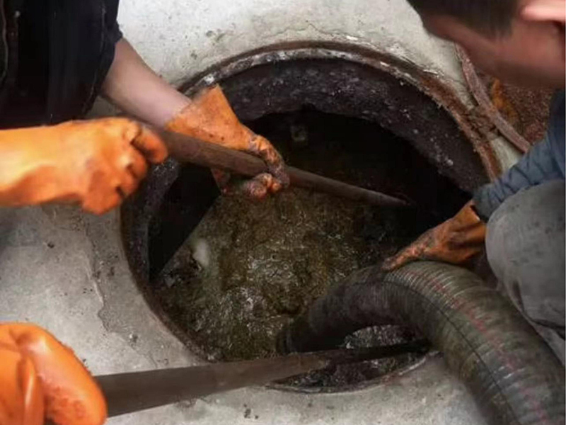 延安清理化粪池时如何避免沼气的危害?